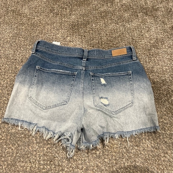 High Rise Shorts - Picture 2 of 3